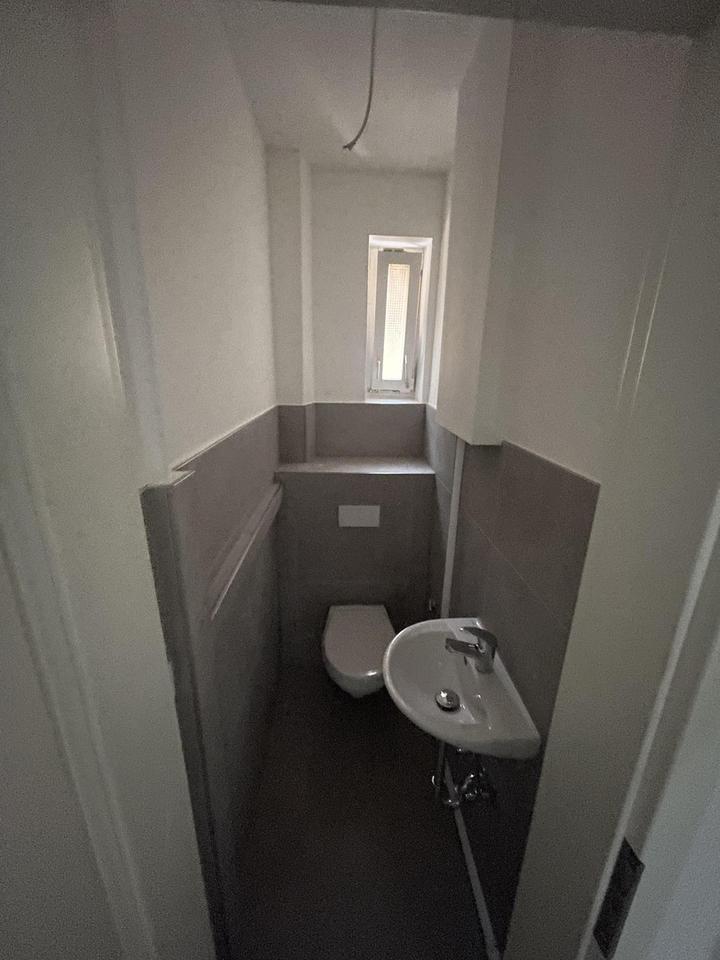 WG - geeignete 2 & 3 Zimmer-Wohnungen - kernsaniert mit Einbauküche – Bild 9