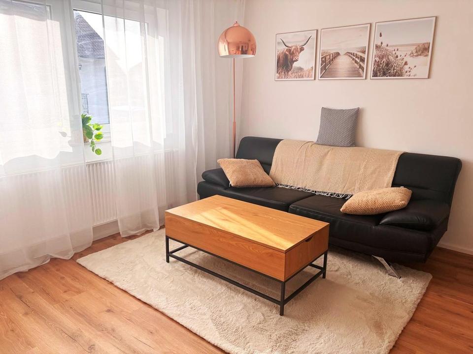 Moderne 3,5-Zimmer-Maisonette möbliert mit Heimkino, Wallbox & Klimaanlage – Bild 3