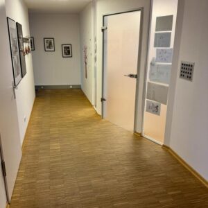 Attraktive, helle Büro-/ Praxiseinheit mit Terrasse und separatem Eingang - provisionsfrei