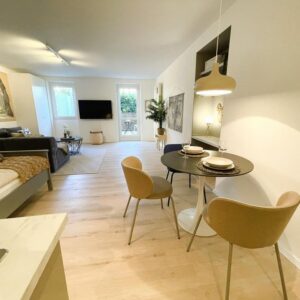 Renditeobjekt: Voll möblierte 1 Zimmer-ETW mit TG-Stellplatz