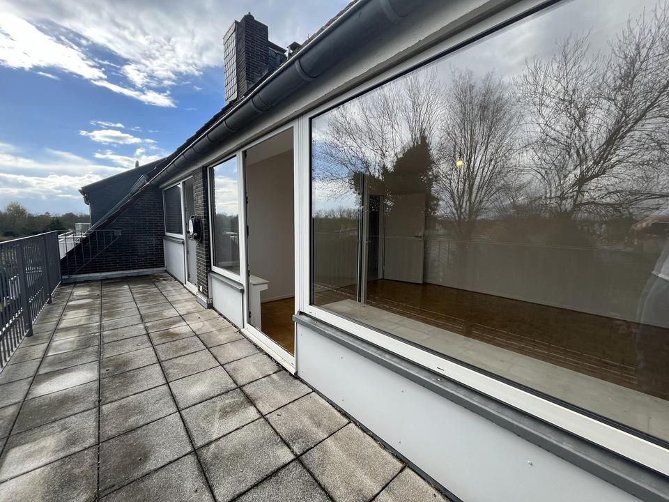 Unterbilk-Jackpot: Perfekt aufgeteilte Wohnung mit Klima, Riesen-Balkon & eigener Garage – Bild 6