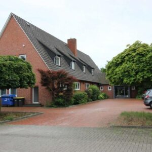 Bürohaus + Praxisräume + Wohnung+ Baugrundstück