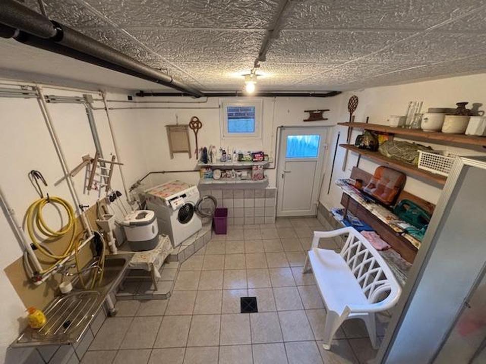 Reihenendhaus, unterkellert mit Nebengelass und Garten – Bild 25