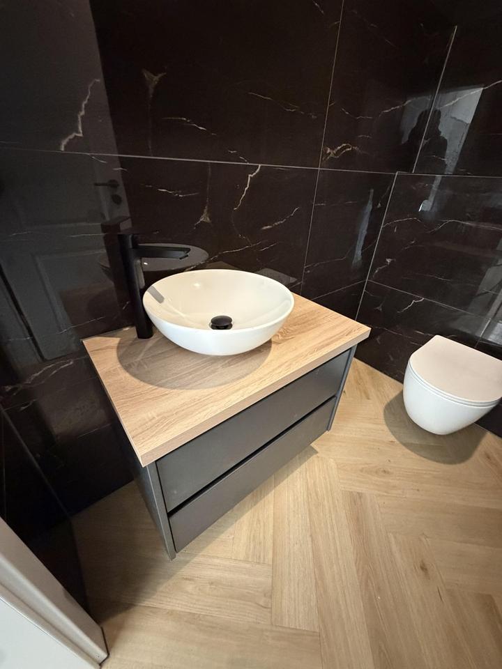 ***Renovierte Penthouse Eigentumswohnung 3,5 Zimmer 120 m2 Zentral Aufzug*** – Bild 19