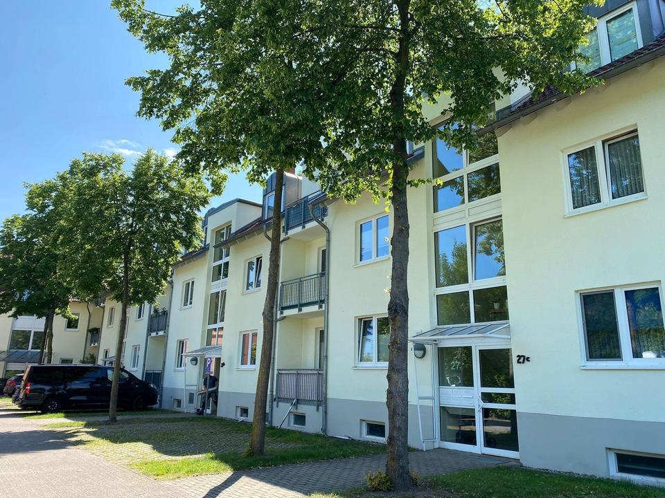 Charmante durch Dachboden ausgebaute 5 Zimmer-ETW mit 2 Balkonen und TG Stellplatz in Waren Müritz