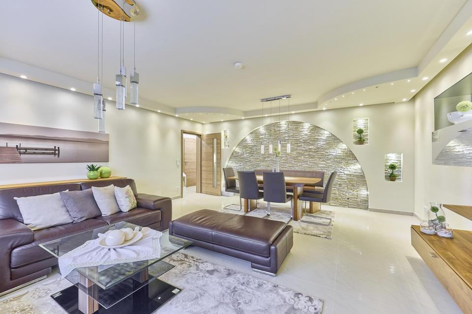 Großzügiges Wohnen mit Garten auf zwei Ebenen – Bild 3