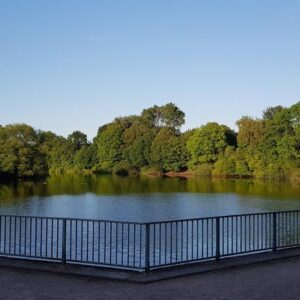 Von Privat - Schön geschnittene 3-Zimmer-Wohnung mit Loggia, EBK und TG am Appelhofweiher