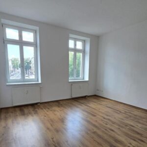 4- Zimmer-Wohnung – saniert mit Balkon, Fußbodenheizung und Gästebad