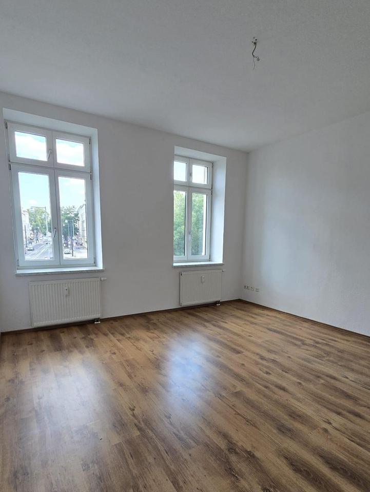 4- Zimmer-Wohnung – saniert mit Balkon, Fußbodenheizung und Gästebad