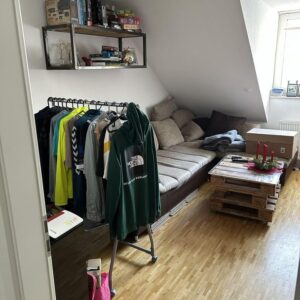 Zentral aber ruhig: Gemütliche Dachgeschosswohnung in der City