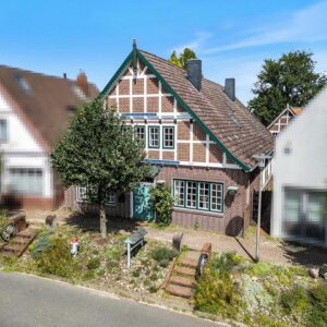 Historisches Traumanwesen: Kernsanierte 360m² Luxus mit eigenem Bootsanleger (Courtagefrei)