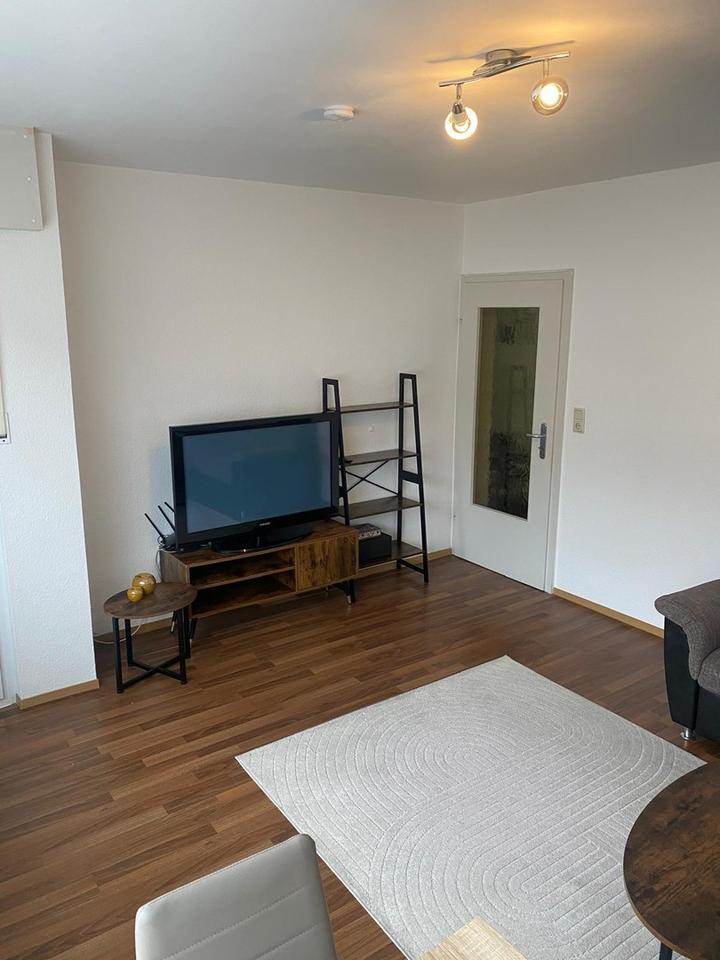 Gemütliche 2-Zimmer-Wohnung in idyllischer Lage mit Balkon und Einbauküche und Stellplatz – Bild 4