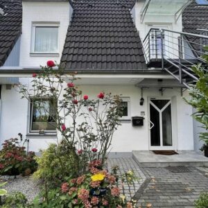 Reiheneckhaus mir Einliegerwohnung in Rheinberg Zentrum