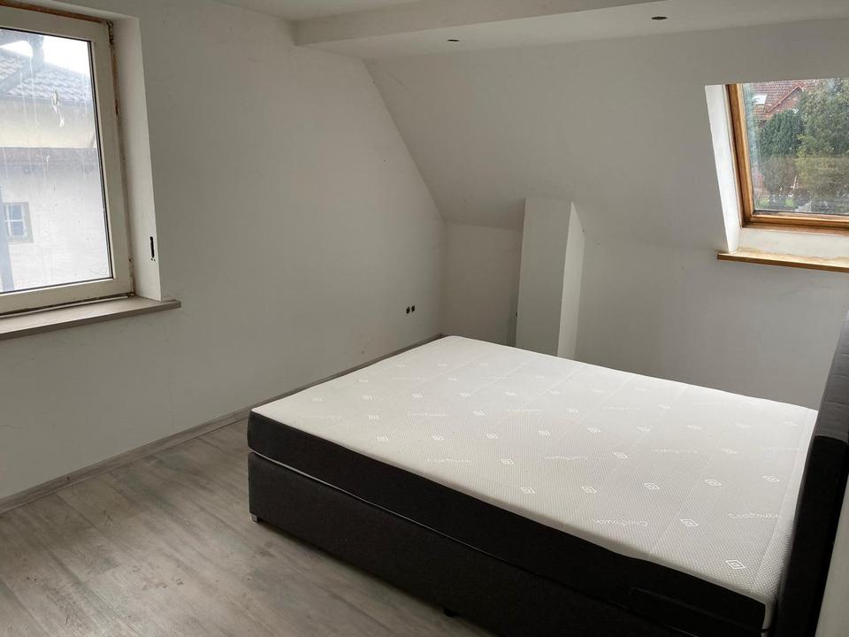 Doppelhaushälfte mit Doppelgarage und 2 Carports in zentraler Lage von Steinheim – Bild 27