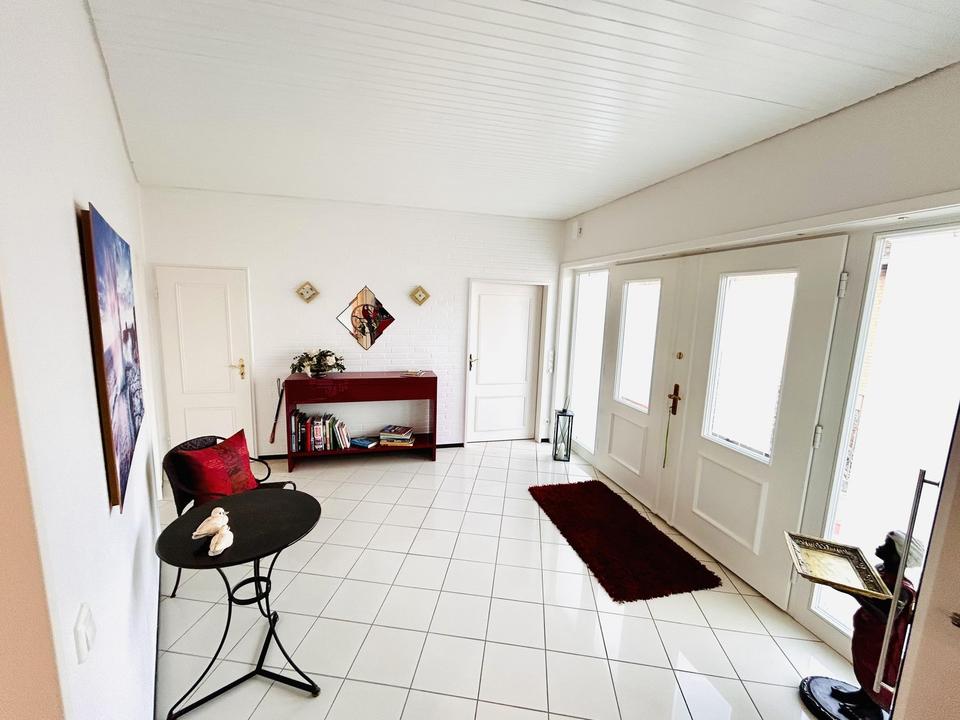 Stilvoller Winkelbungalow - auf sonnigem Grundstück - ohne Makler – Bild 9