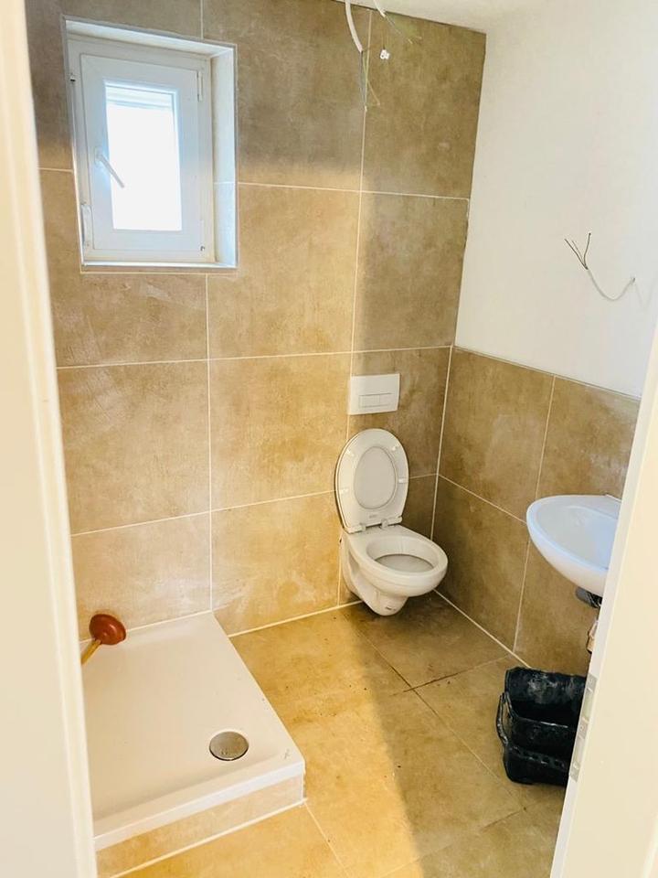 Großes Haus mit 3 Wohnungen – Bild 28