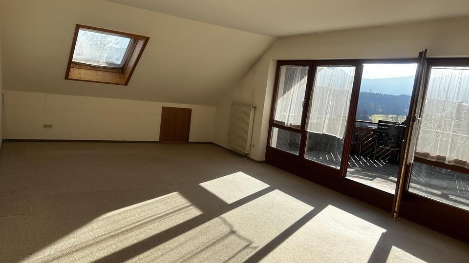 Haus mit viel Licht, Platz und Aussicht. Auch als Generationenhaus oder mit Praxis geeignet. – Bild 7