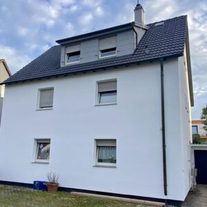 3-Fam. Haus zur kapitalanlage oder Mehrgenerationenhaus in Wohngegend