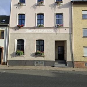 Renditeobjekt - 3 Familienhaus aus der Gründerzeit - 2 Wohnungen sofort vermietbar