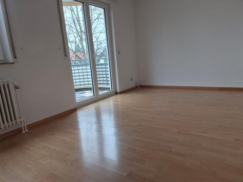 PROVISIONSFREI und sofort beziehbar! Helle 3-Zimmer-Wohnung im Zentrum inkl. TG-Stellplatz! – Bild 5