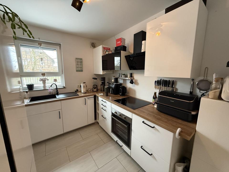 *Neuwertig & Zentral*: Geräumige 4-Zi.-Wohnung mit Garten im EG – Bild 5