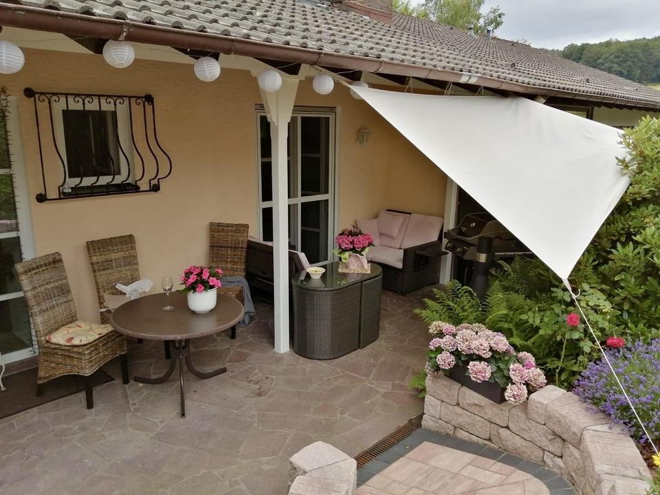 Sonnige 5-Zimmer-Wohnung mit Wallbox fürs E-Auto und großer Einbauküche