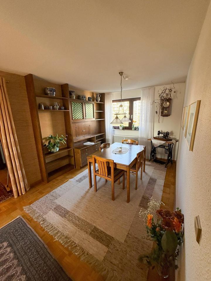 Großzügige 4-Zimmer-Wohnung mit Balkon und Garage im ruhigen Wohngebiet Reusch in Göppingen – Bild 4