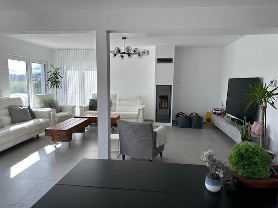 Stadtvilla mit Pool und Alpensicht, in einer ruhigen, attraktiven und Traumhaften Lage von Markdorf – Bild 6