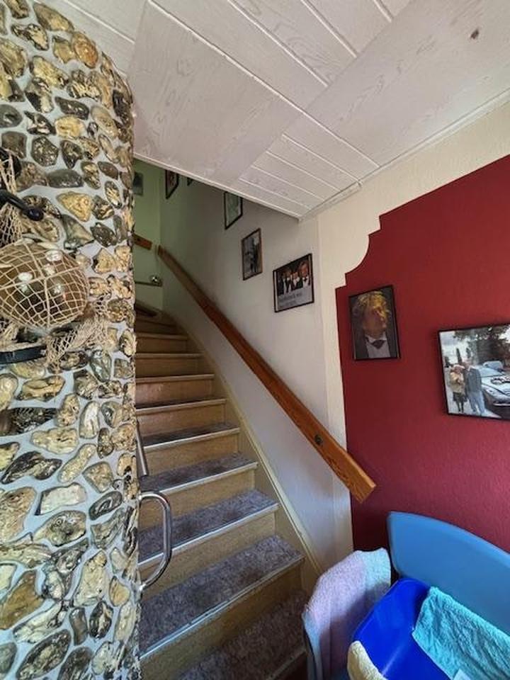 Reihenendhaus, unterkellert mit Nebengelass und Garten – Bild 11