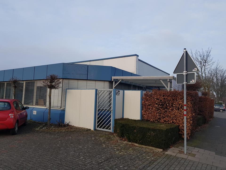 Flachdachhalle, Büros – Bild 33