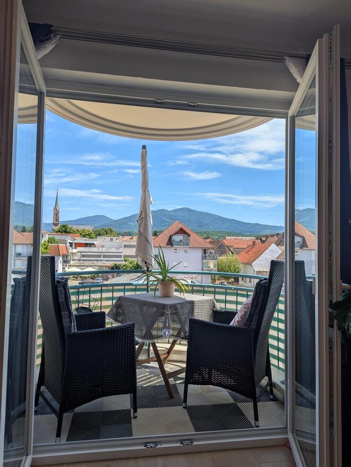 PROVISIONSFREI und sofort beziehbar! Helle 3-Zimmer-Wohnung im Zentrum inkl. TG-Stellplatz!