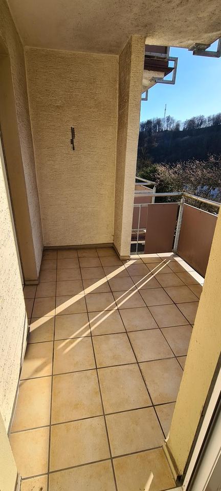 Gemütliche 2-Zimmer-Wohnung in idyllischer Lage mit Balkon und Einbauküche und Stellplatz – Bild 11