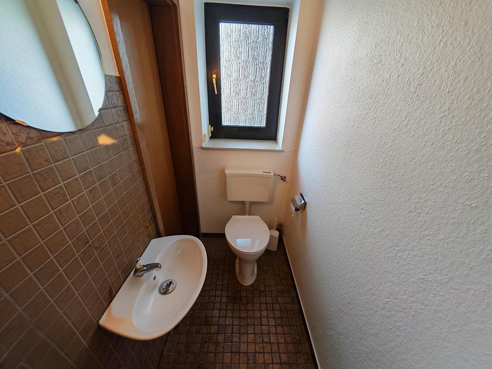 Ohne Käuferprovision: Raumwunder mit Einliegerwohnung & Doppelgarage – Bild 39