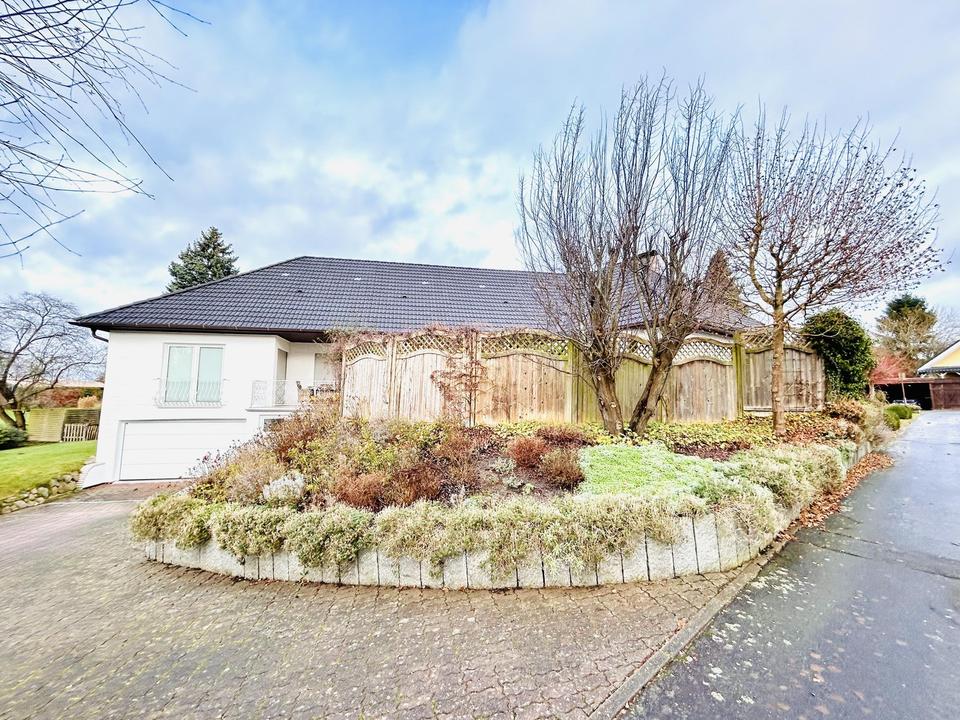 Stilvoller Winkelbungalow - auf sonnigem Grundstück - ohne Makler – Bild 7