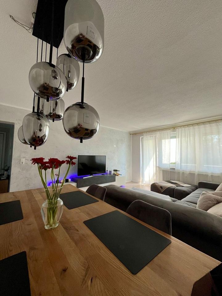 Bezugsfertige 3-Zi.-Wohnung in Gomaringen, top renoviert, Balkon, TG & Aufzug – Bild 2