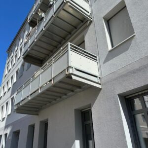 Charmante 2-Zimmer-Dachgeschosswohnung mit großer Terrasse