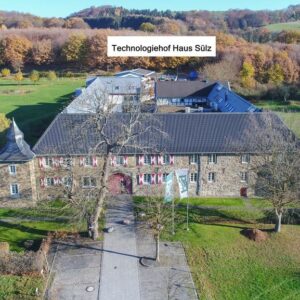 Büro im Burggebäude mit 77m² zu vermieten