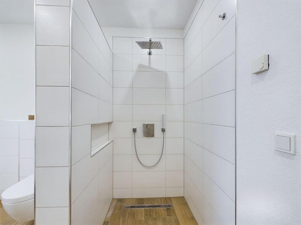 Modernes Einfamilienhaus in ruhiger Lage – viel Platz für die Familie – Bild 12