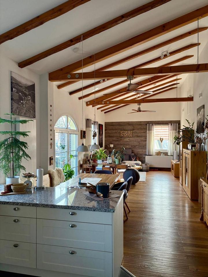 Stilvolles Landhaus mit vielseitig nutzbarer Werkstatt – Bild 10