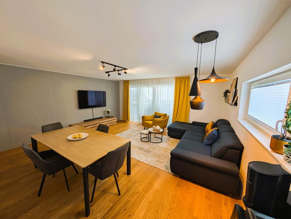 *Reserviert*Moderne 4,5‑Zimmer‑Wohnung (ca.115 m²) mit Balkon, Burgblick und Garagenstellplatz