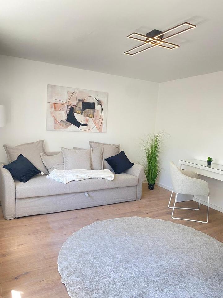 Hochwertig kernsanierte und komplett möblierte 1-Zimmer-Wohnung – Bild 2