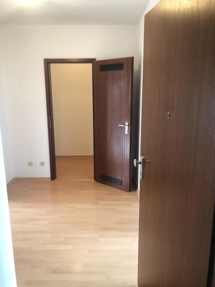 Tolle neue, renovierte 2-Zimmer-Wohnung mit Balkon+Garage in Mannheim – Bild 2