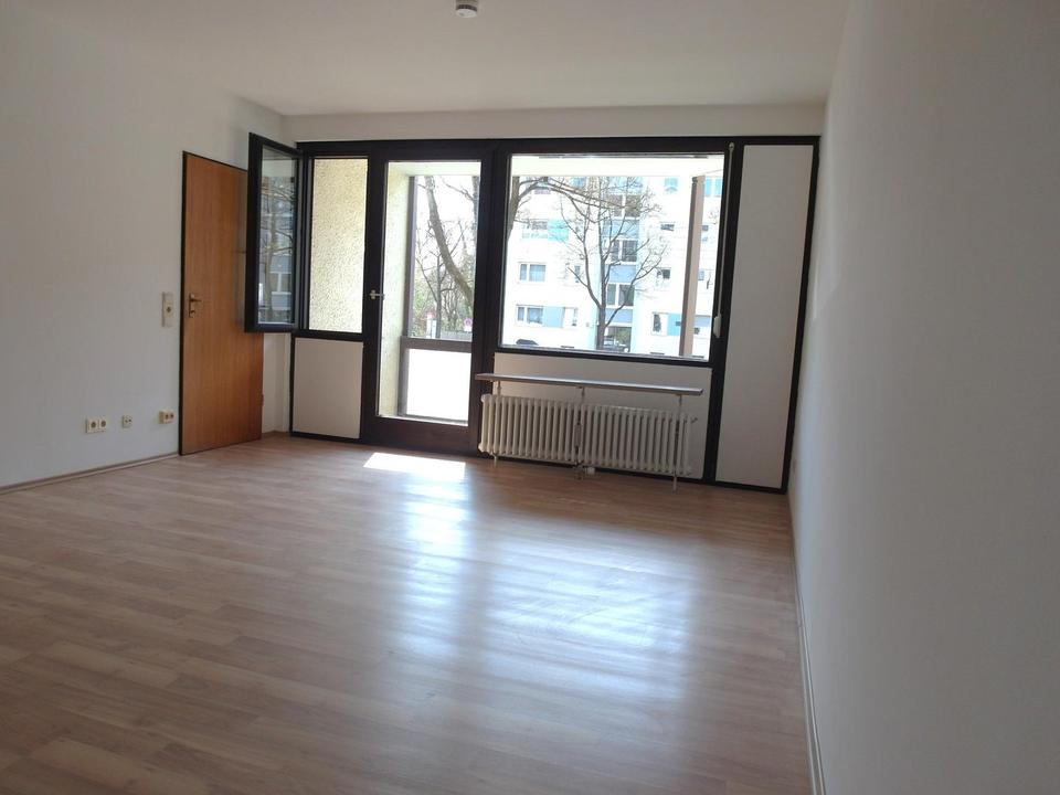 3-Zi.-Wohnung (80qm) Westend, U5 / Tram 18 Säulingstraße, nähe WESTPARK – Bild 9