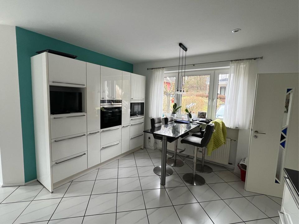 Großzügiges Einfamilienhaus in bevorzugter Wohnlage. Provisionsfrei – Bild 14