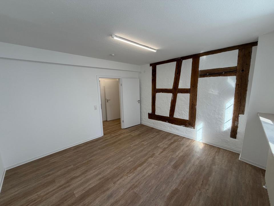 Wunderschöne kernsanierte Büroräume/Praxis mit 5 Zimmer im Erdgeschoss – Bild 15