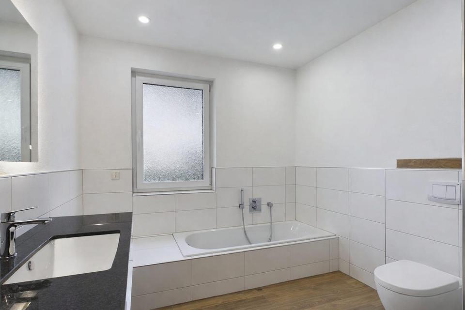 Modernes Einfamilienhaus in ruhiger Lage – viel Platz für die Familie – Bild 13