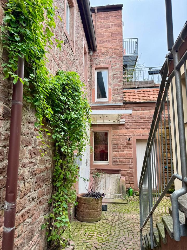 Altstadt-MFH mit Mainblick, Dachterrasse & Entwicklungspotenzial – provisionsfrei – Bild 5