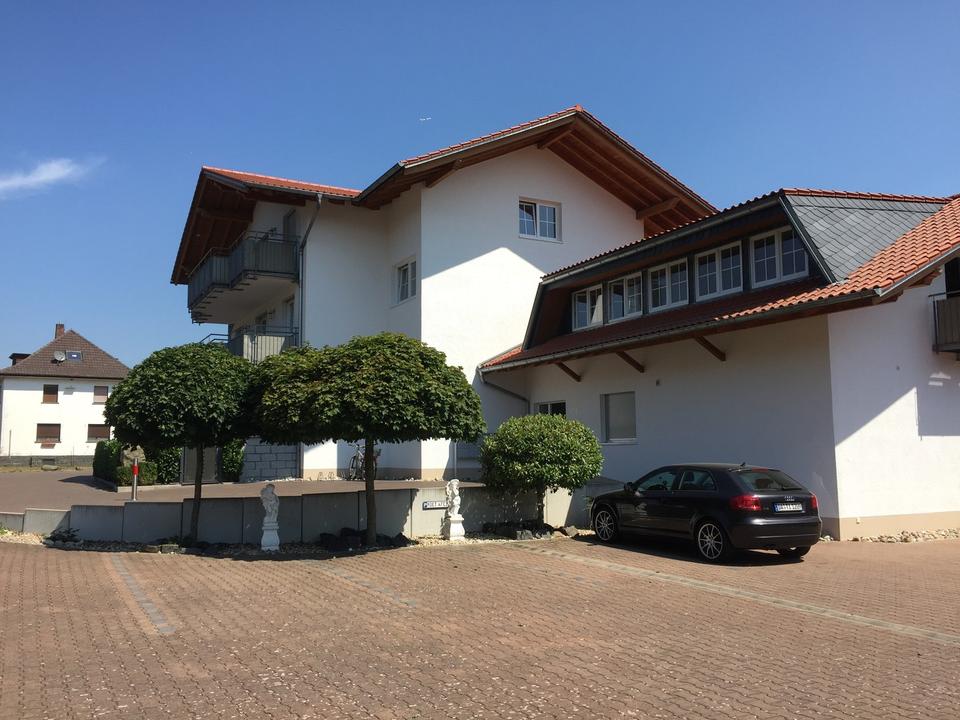 Stadtnähe, Energiesparende, Klimatisierte 3 Zimmerwohnung in exponierter Lage und E Ladestation