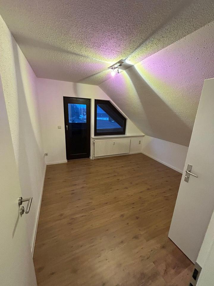 Moderne 3-Zimmer in beliebter Lage mit Einbauküche & Stellplatz – Bild 6