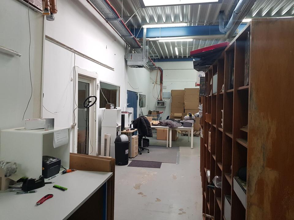 Flachdachhalle, Büros – Bild 6